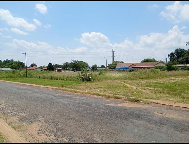 LAND FOR SALE IN CARLETONVILLE